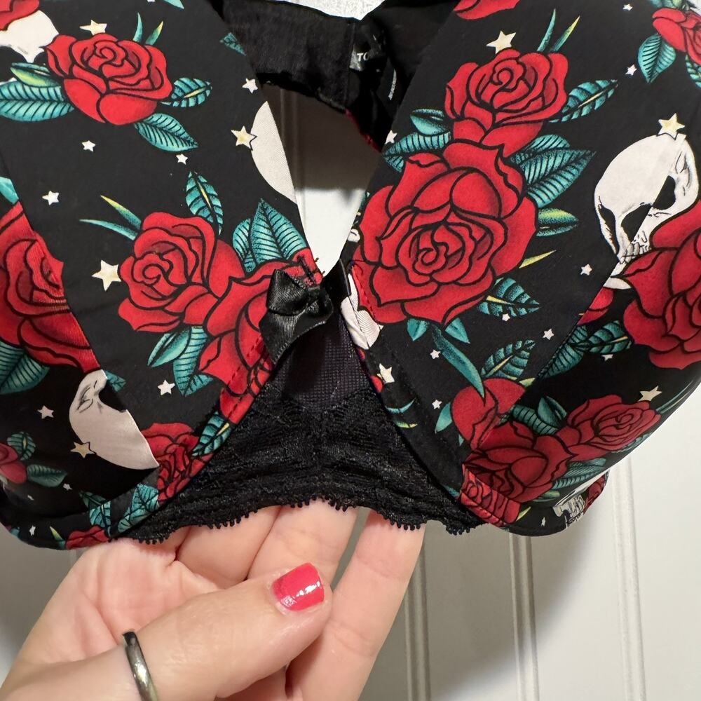 Torrid Black Skull Roses Bra Push Up T-Shirt Bra Underwire Size 44B - Picture 3 of 7